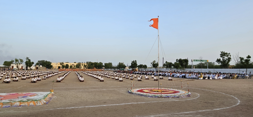 संघ शिक्षा वर्ग का भव्य समापन: पंचपरिवर्तन के माध्यम से भारत पुनः बनेगा विश्व गुरु – गेंदालाल 7 Balotra News Photo