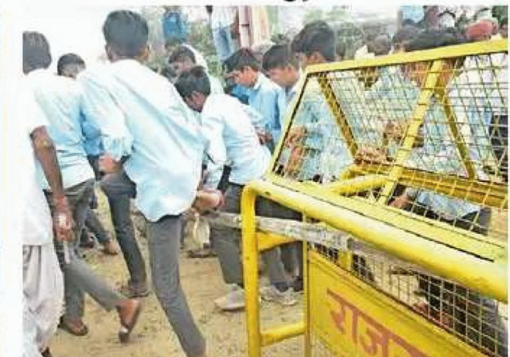 बालोतरा में शिक्षा, विकास और जनकल्याण की नई लहर: राज्यपाल माथुर और मुख्यमंत्री शर्मा ने किया ‘जिला शिक्षा परिवर्तन कार्यक्रम’ का शुभारंभ 12 Balotra News Photo